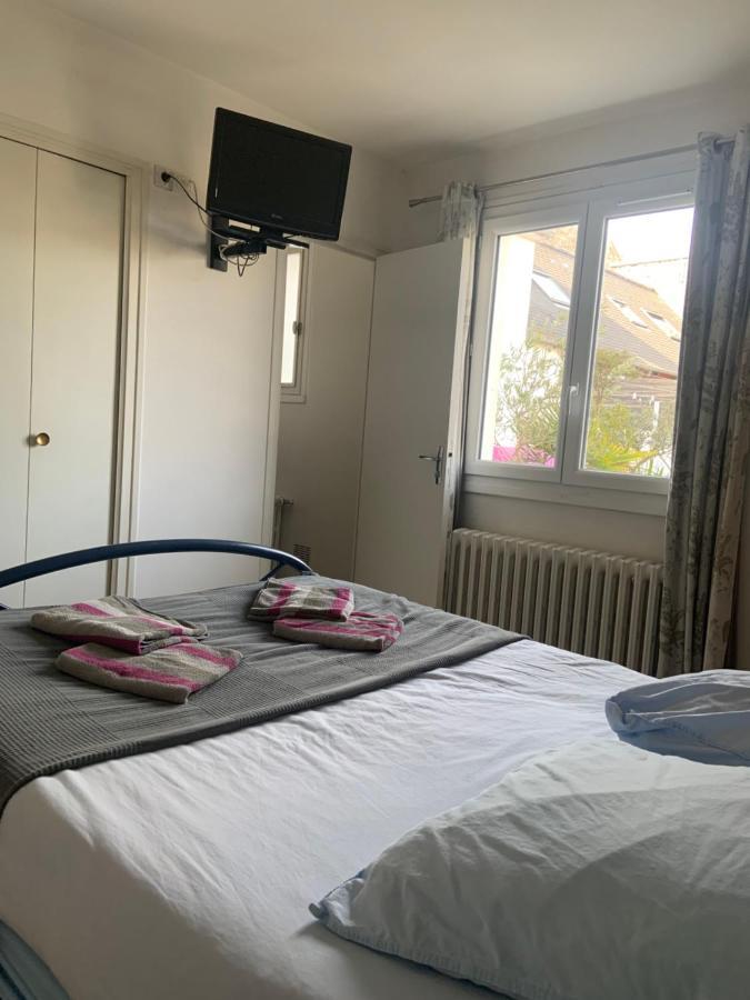 Hotel - Le Perroquet Hotel